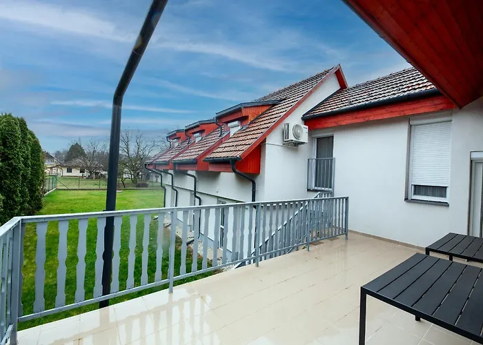 Mazurek Aparthotel *