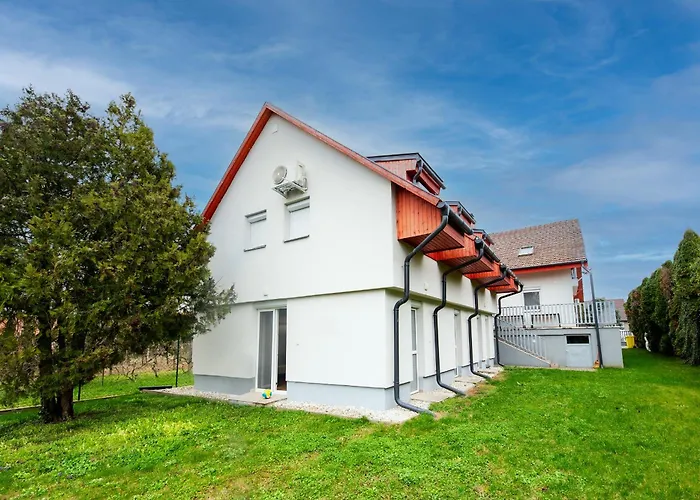 Mazurek מלון דירות Balatonboglár